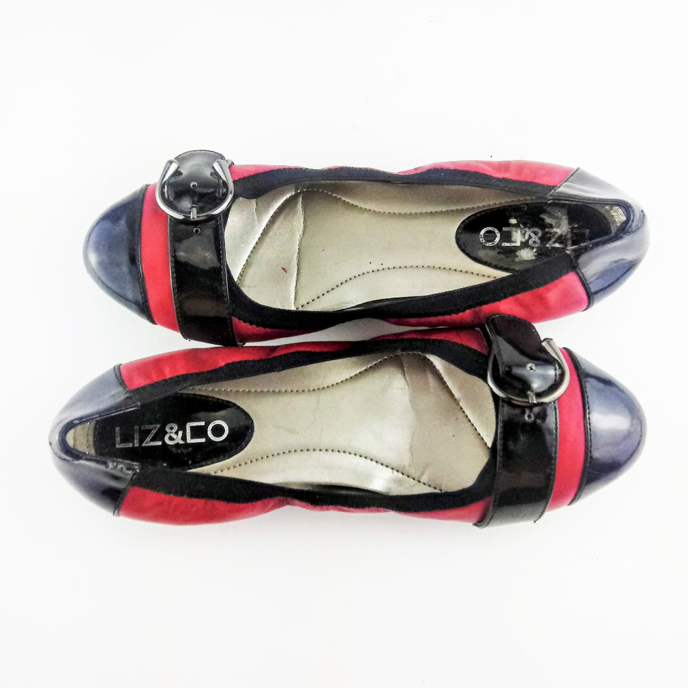 LIZ & CO Buckle Strap Black and Red Leather Flats